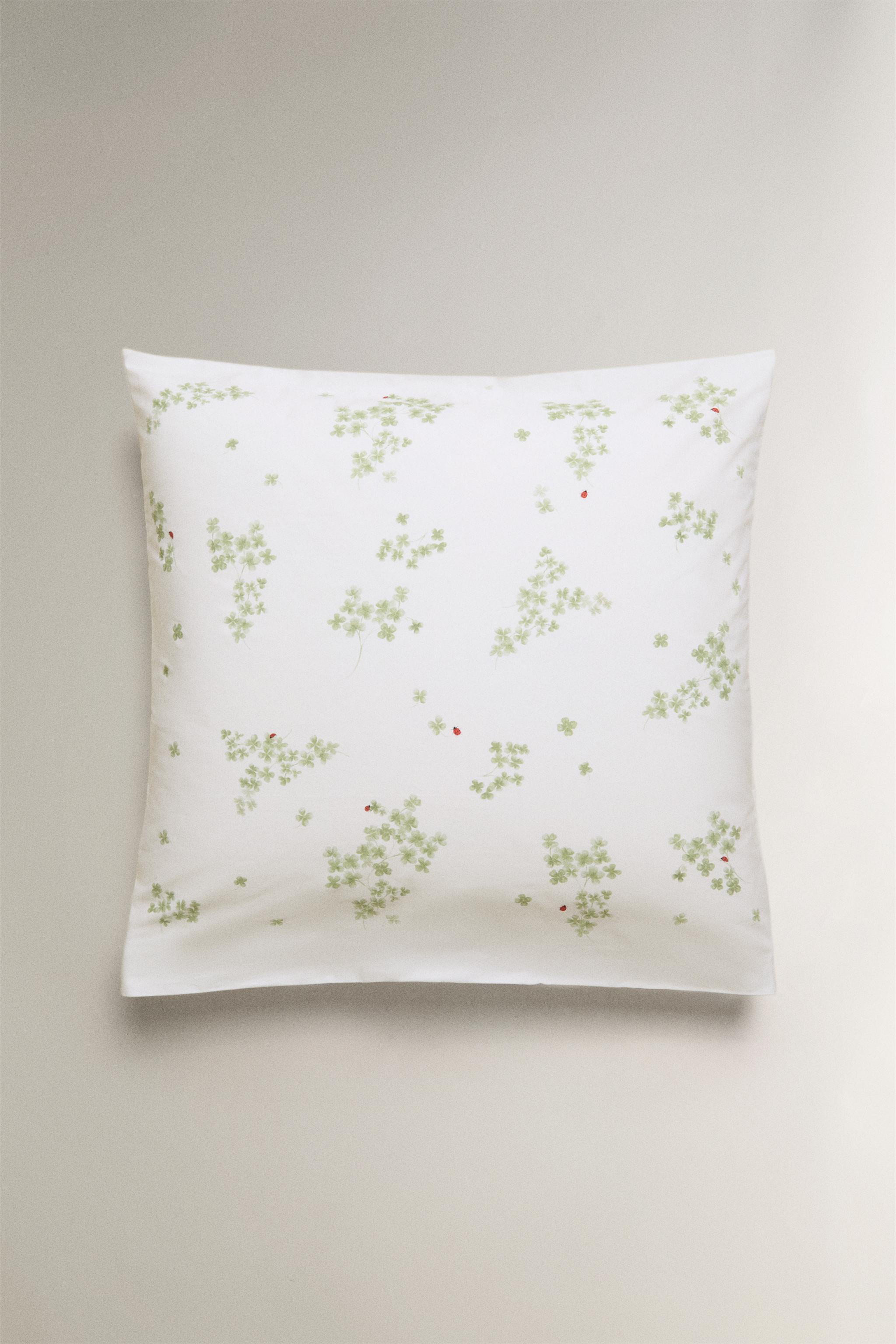 TAIE D'OREILLER PERCALE TRÈFLES ET COCCINELLES